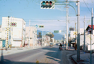 在りし日の商店街（昭和50年代）【出典：松尾町商店街振興組合】