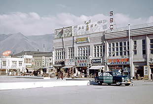 上田駅前ロータリー（昭和30年）【出典：松尾町商店街振興組合】