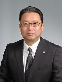 写真：理事長　増島良介